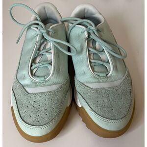 Sorel Ona 718 low shoe in sea sprite. Size 8.